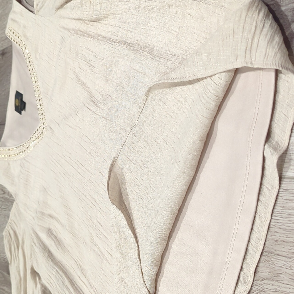 JM Collection Cold Shoulder Top - Picture 7 of 11